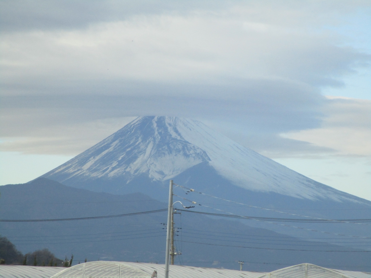 傘雲と富士山　